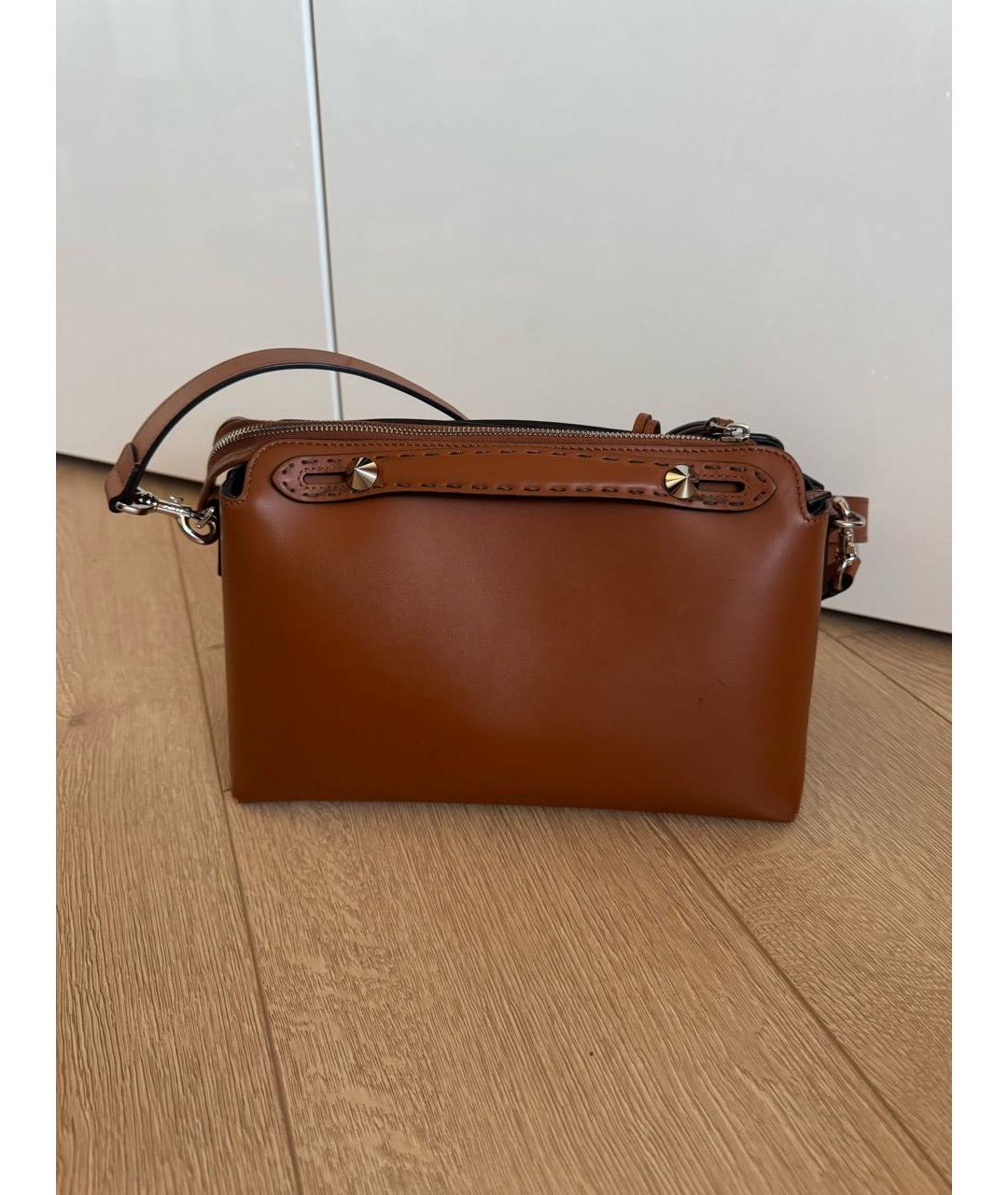 FENDI Коричневая кожаная сумка через плечо, фото 2