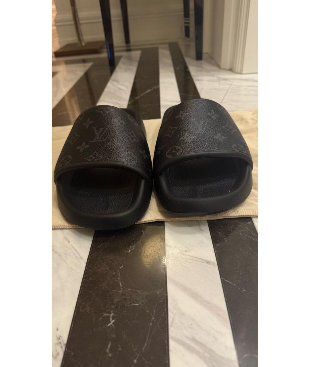LOUIS VUITTON Черные резиновые шлепанцы, фото 2