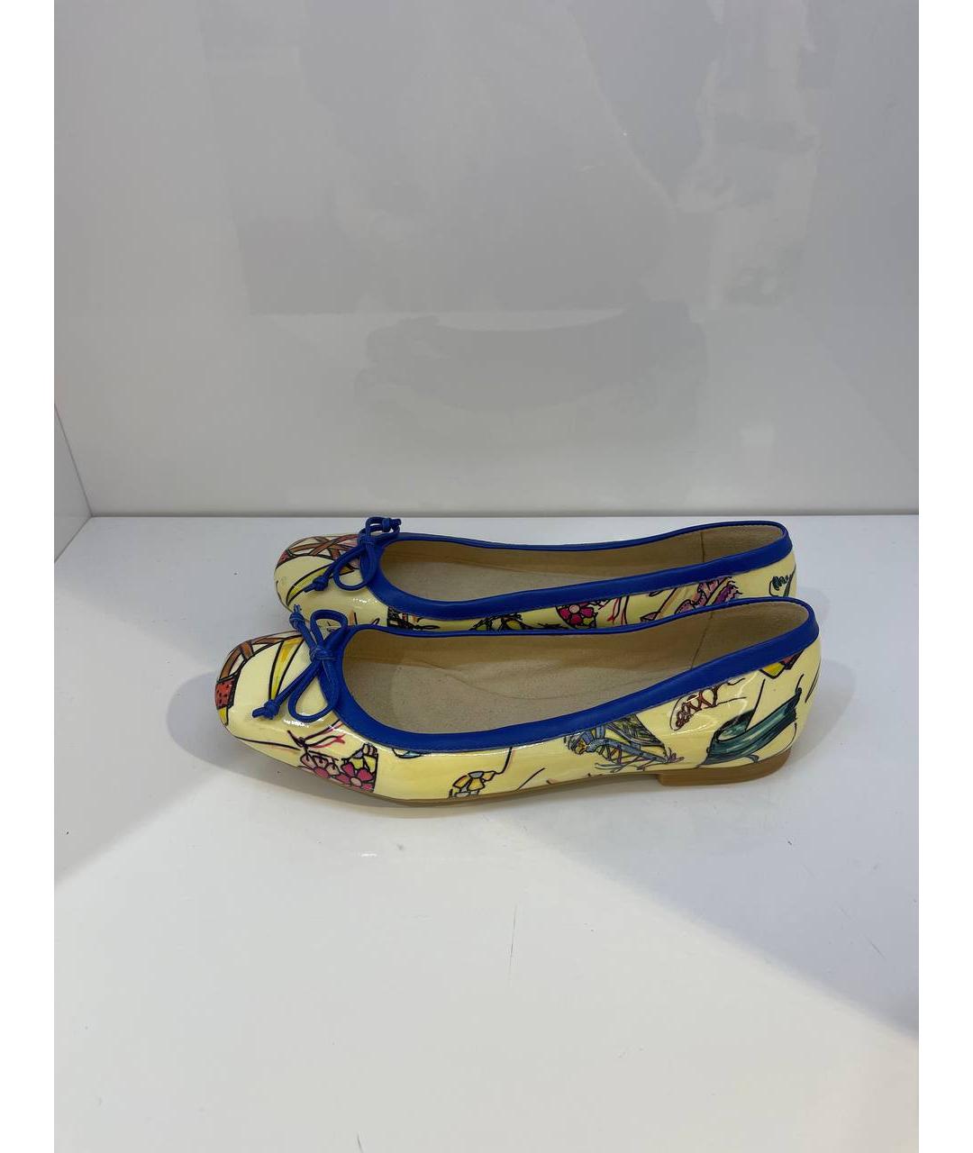 STUART WEITZMAN Желтые балетки из лакированной кожи, фото 4