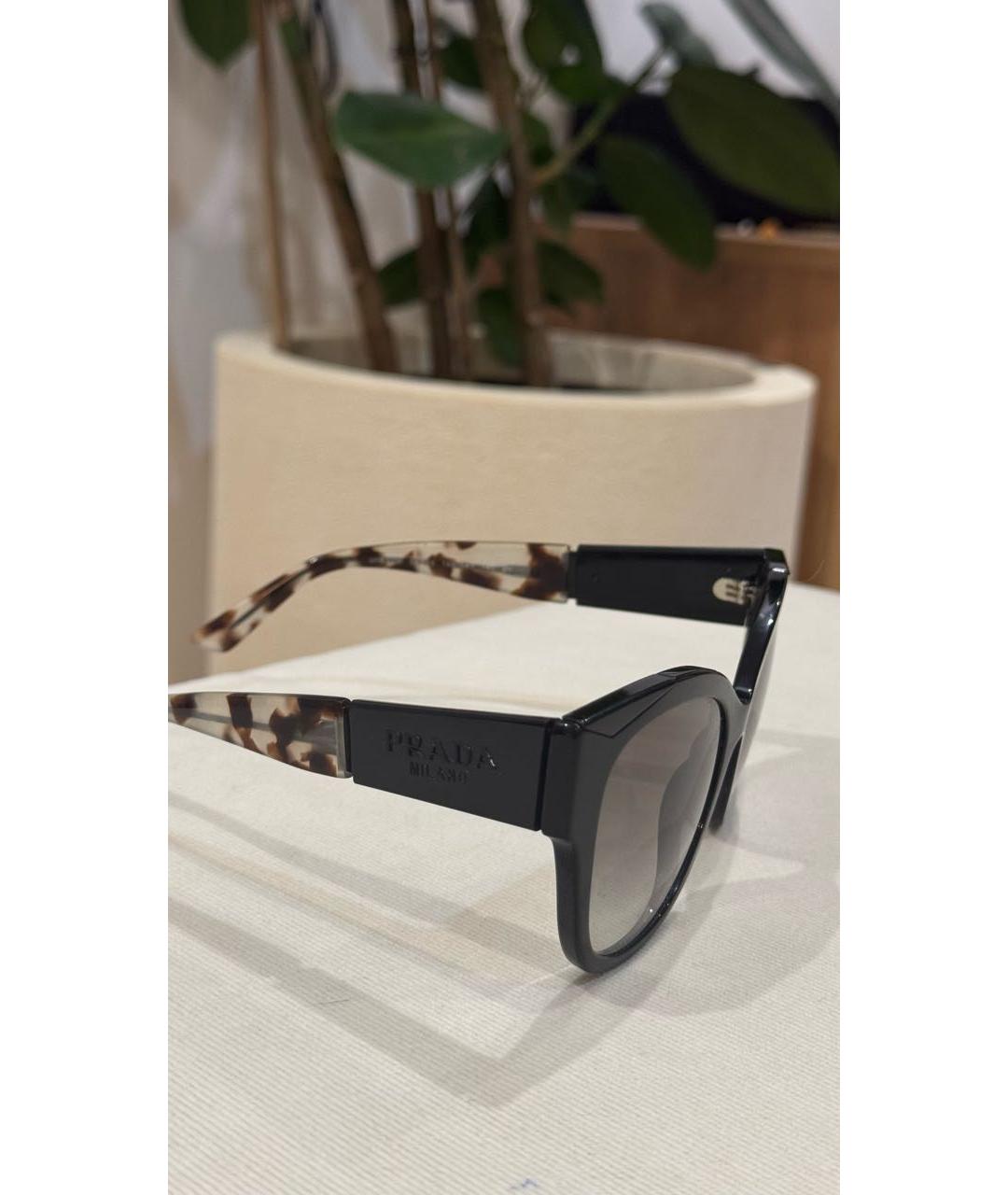 PRADA Черные пластиковые солнцезащитные очки, фото 3