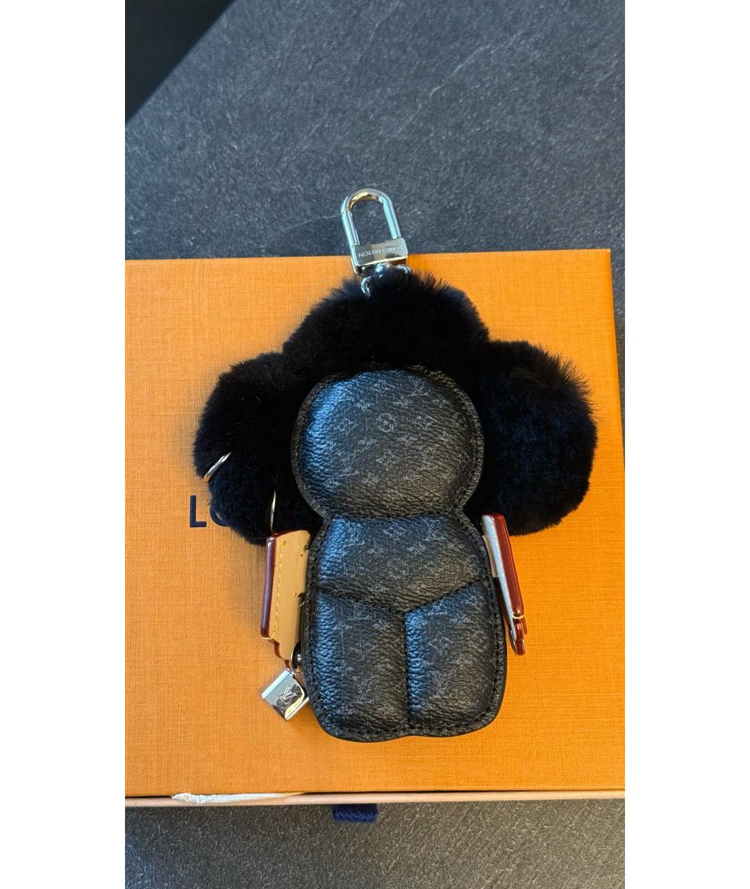 LOUIS VUITTON Черный брелок, фото 3