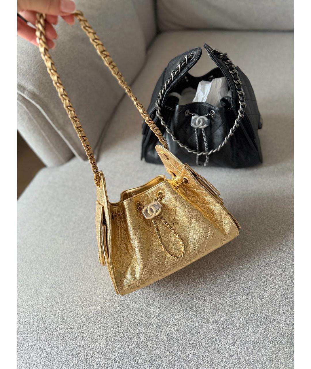 CHANEL Золотая кожаная сумка с короткими ручками, фото 3