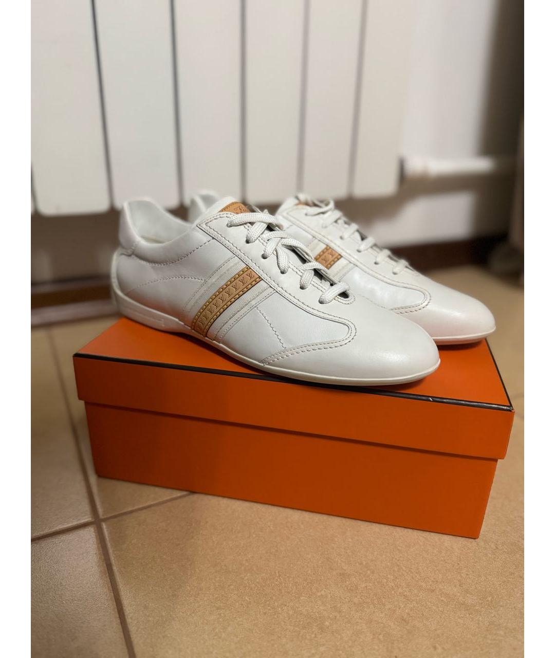 LOUIS VUITTON Белые кожаные низкие кроссовки / кеды, фото 3