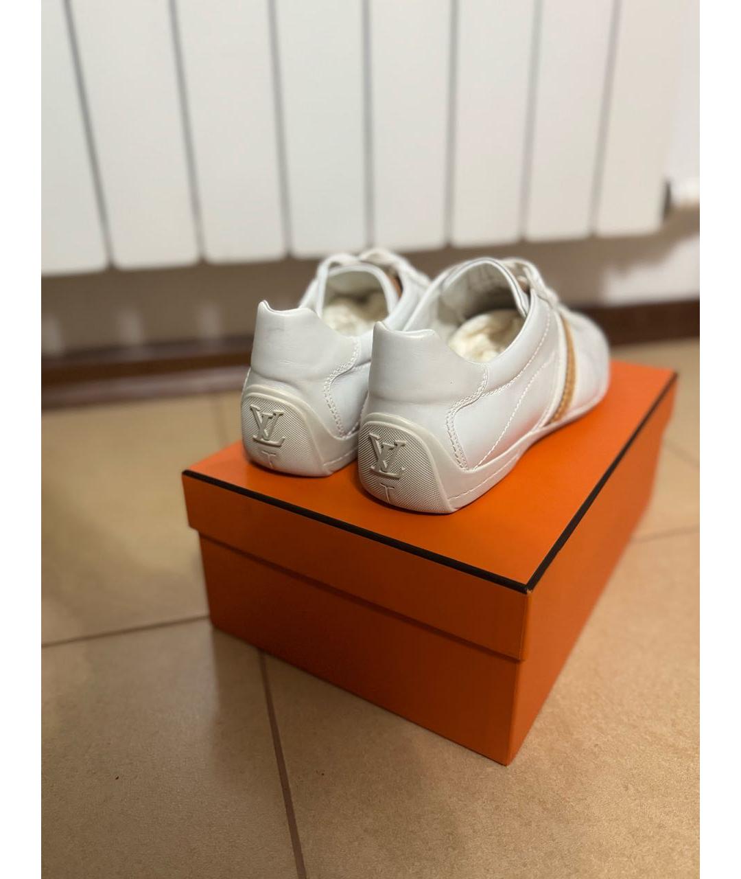 LOUIS VUITTON Белые кожаные низкие кроссовки / кеды, фото 4