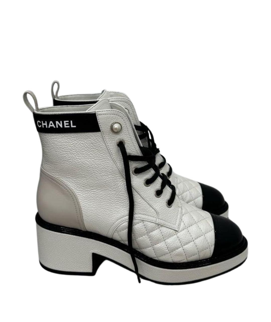 CHANEL Белые кожаные ботинки, фото 1
