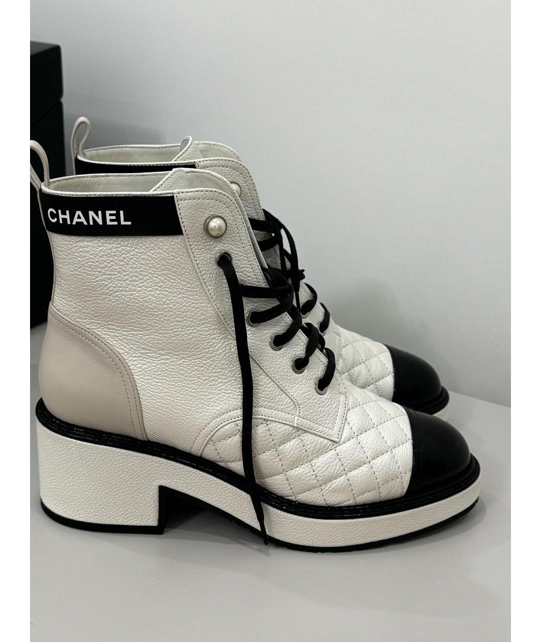 CHANEL Белые кожаные ботинки, фото 6