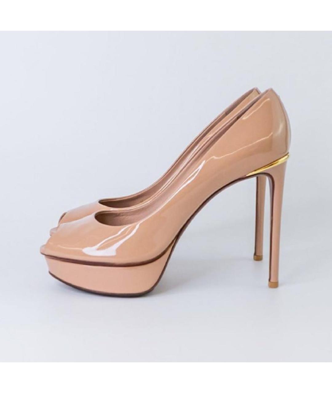 LOUIS VUITTON Бежевые туфли из лакированной кожи, фото 7