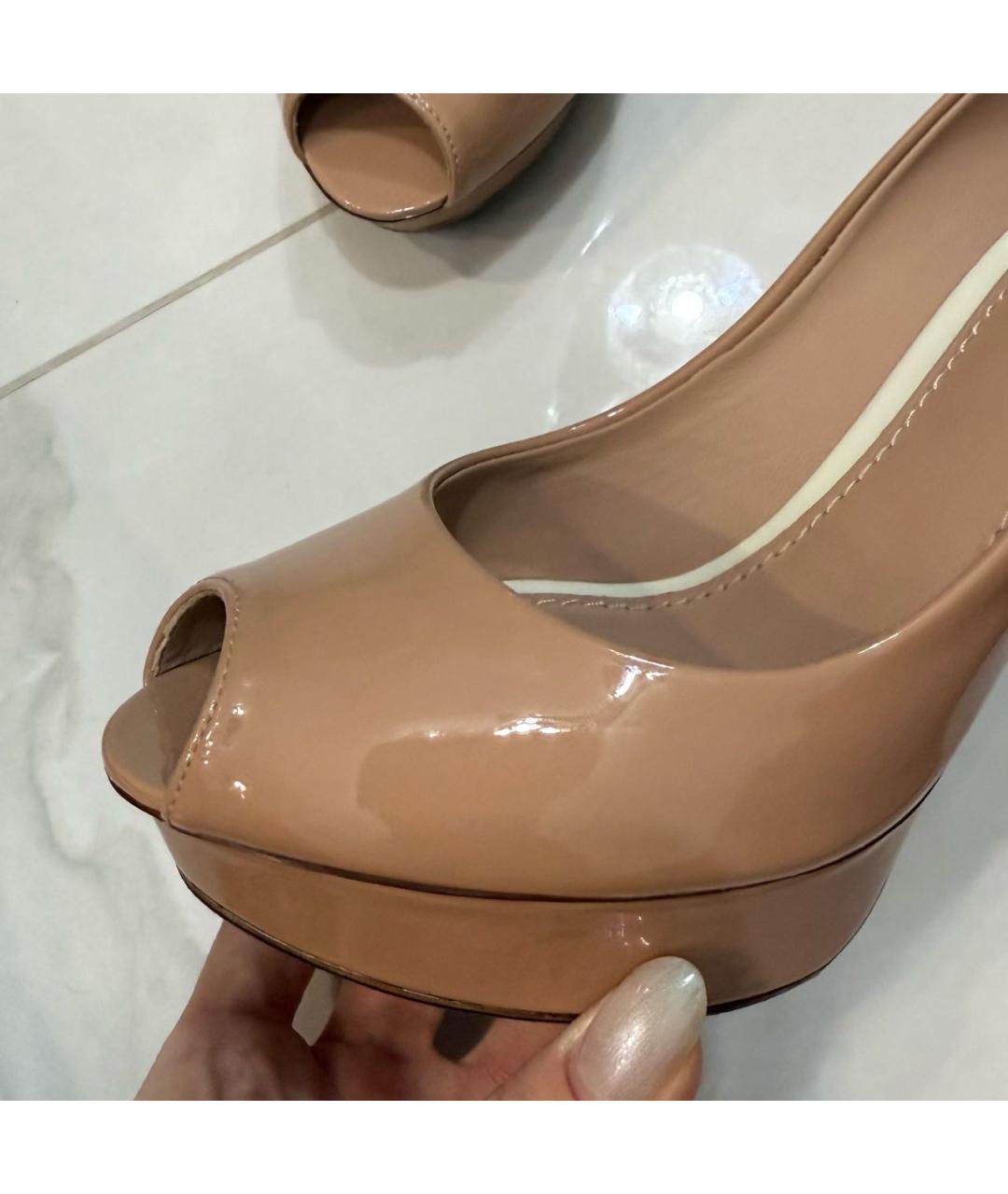 LOUIS VUITTON Бежевые туфли из лакированной кожи, фото 3