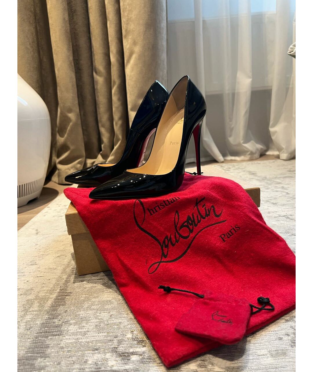 CHRISTIAN LOUBOUTIN Черные туфли из лакированной кожи, фото 3