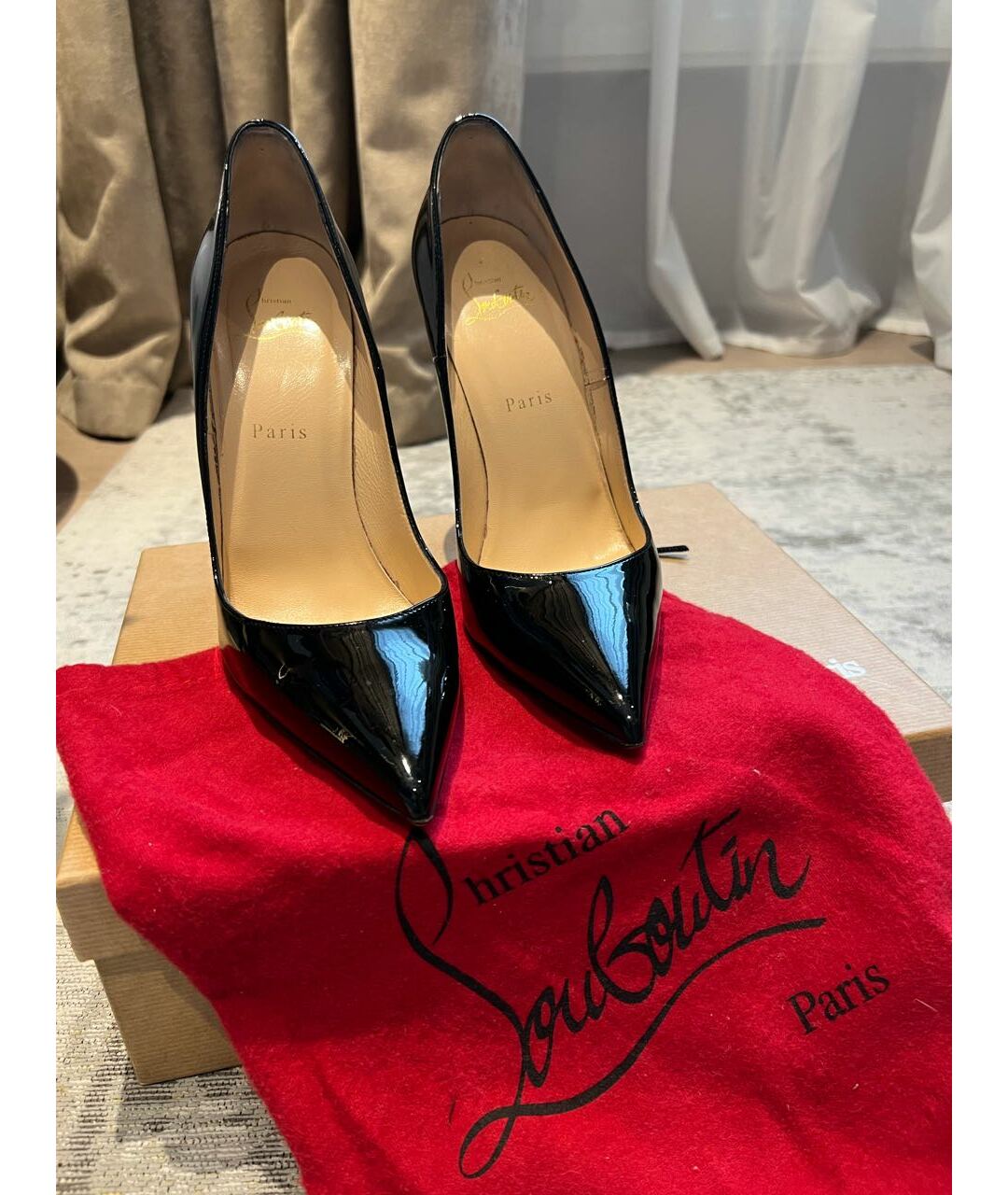 CHRISTIAN LOUBOUTIN Черные туфли из лакированной кожи, фото 2