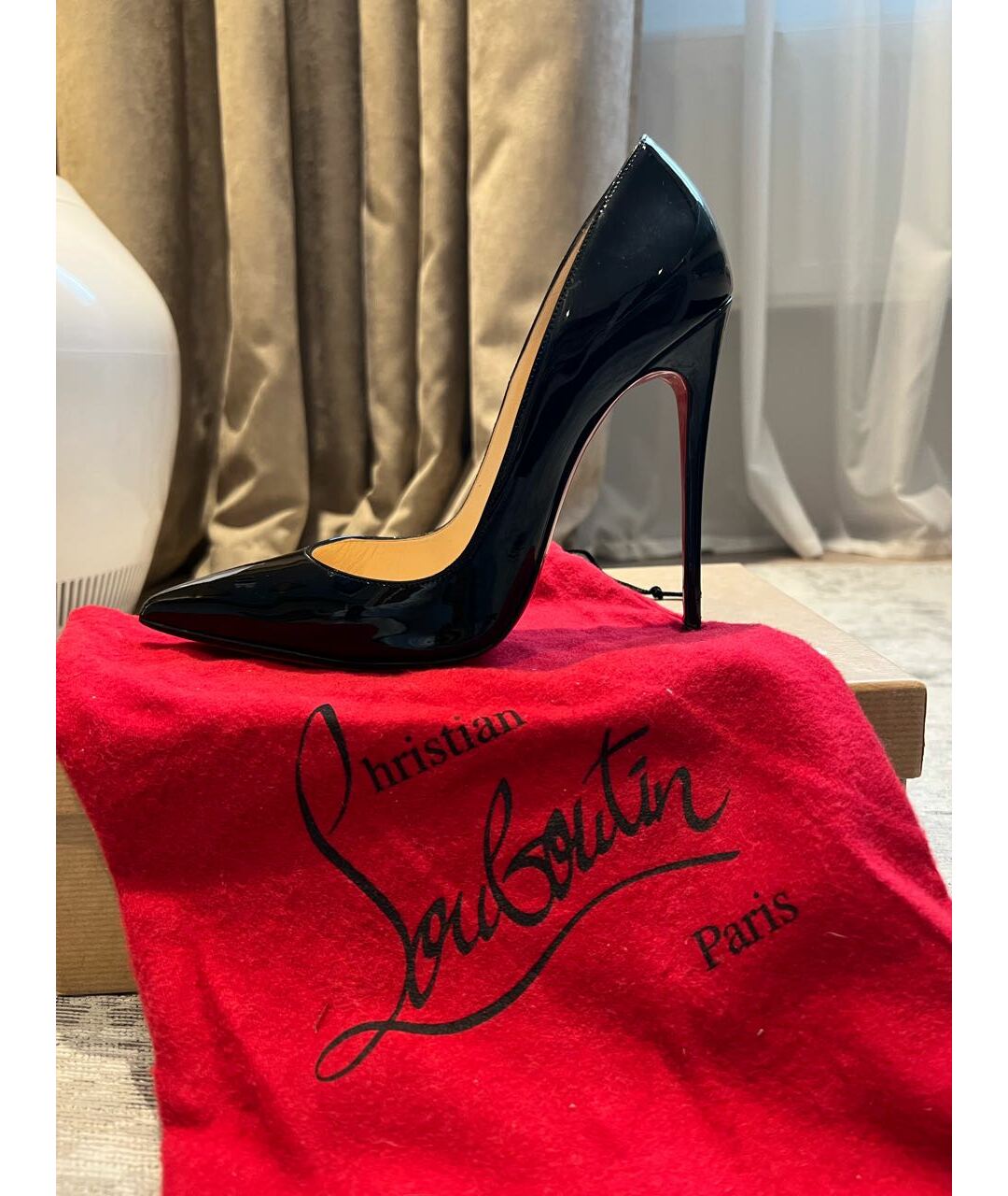 CHRISTIAN LOUBOUTIN Черные туфли из лакированной кожи, фото 7