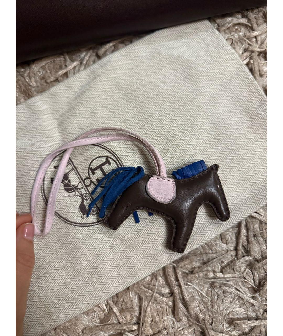 HERMES Коричневый брелок, фото 3