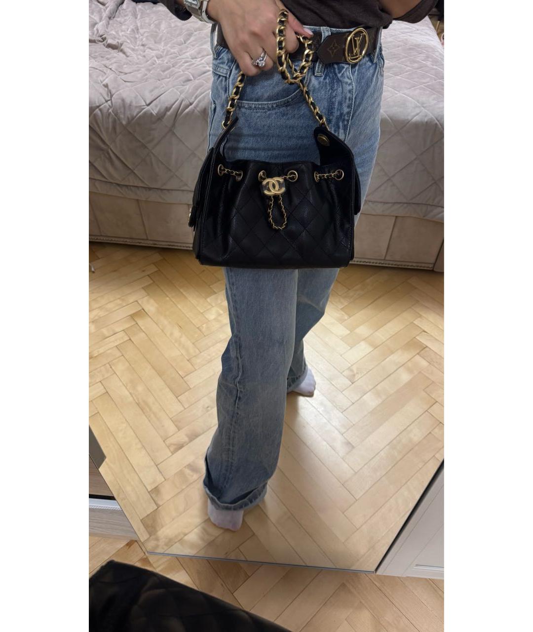 CHANEL Черная кожаная сумка с короткими ручками, фото 4