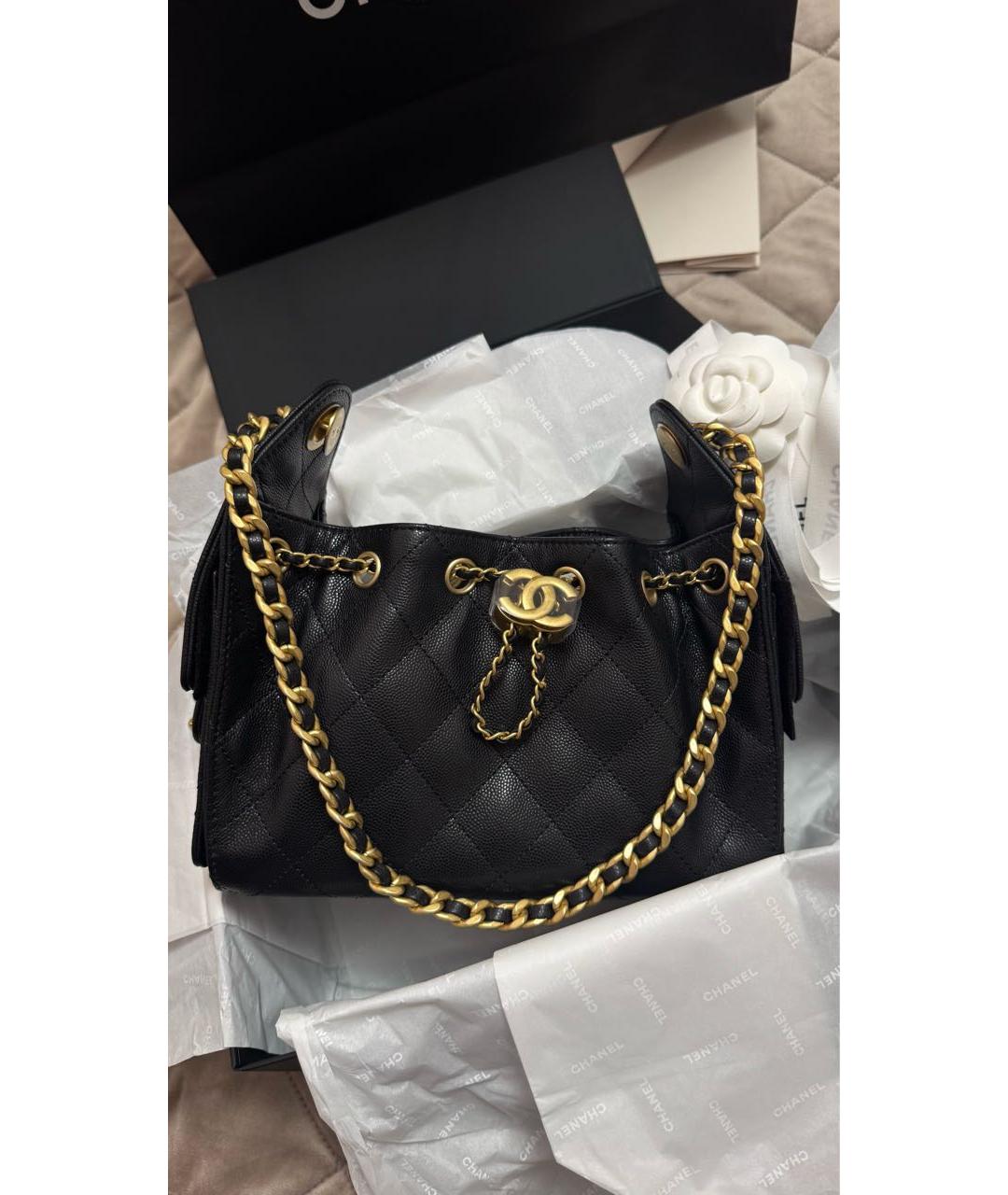 CHANEL Черная кожаная сумка с короткими ручками, фото 3