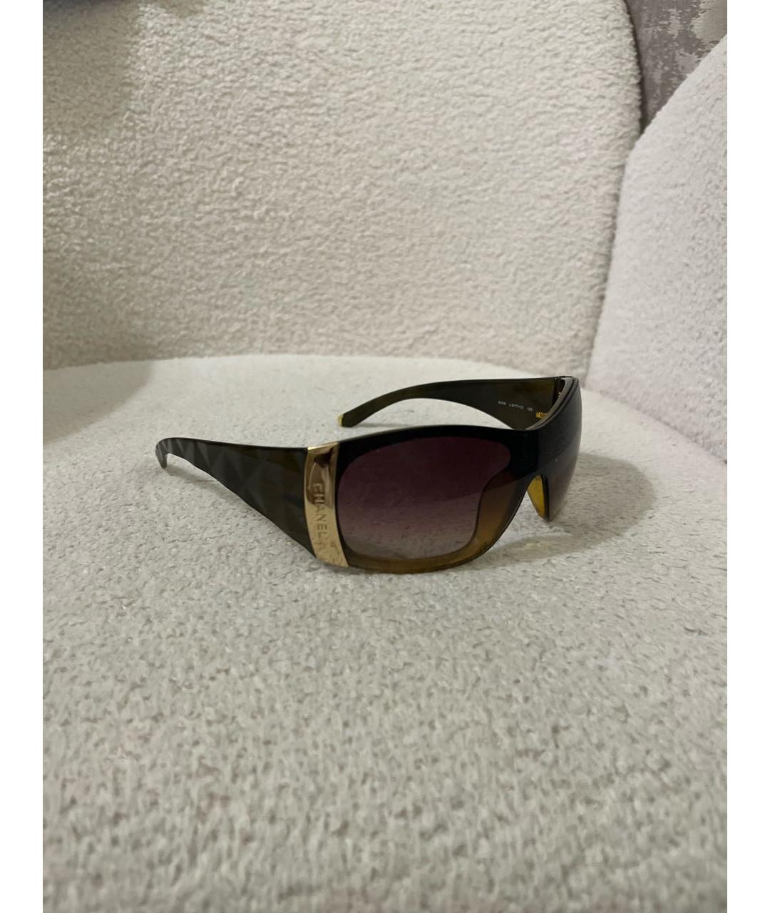 CHANEL Коричневые пластиковые солнцезащитные очки, фото 2