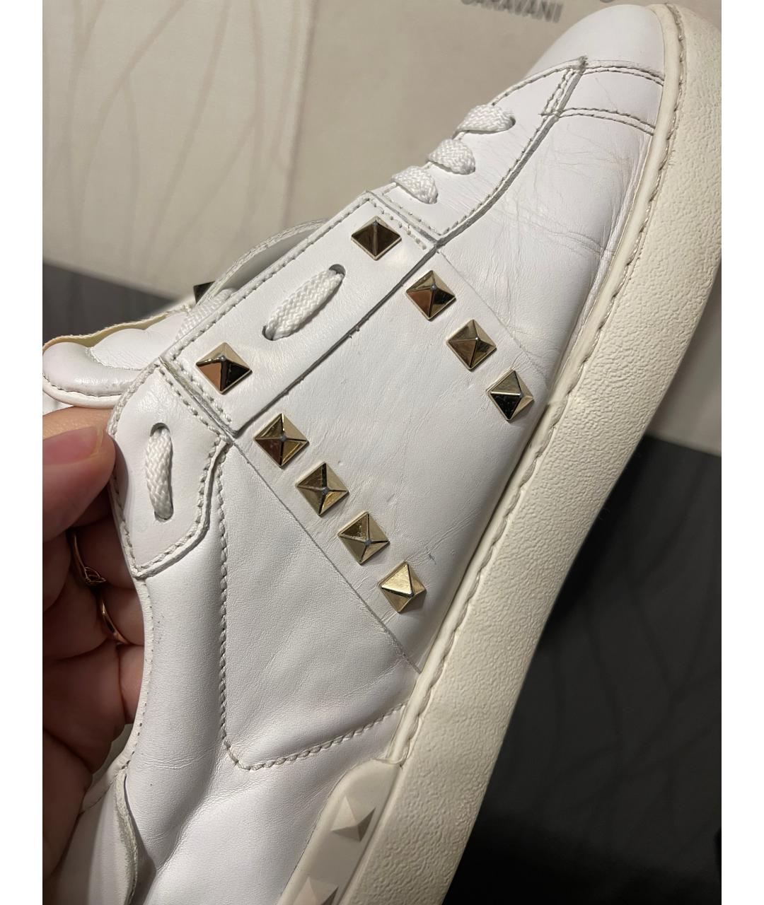 VALENTINO Белые кожаные низкие кроссовки / кеды, фото 2