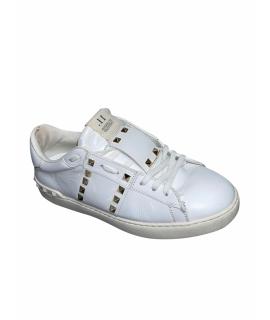 VALENTINO Низкие кроссовки / кеды