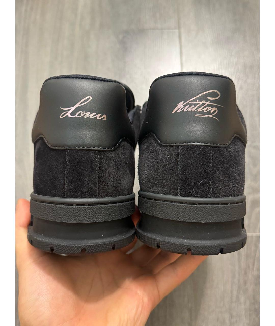 LOUIS VUITTON Черные замшевые низкие кроссовки / кеды, фото 4