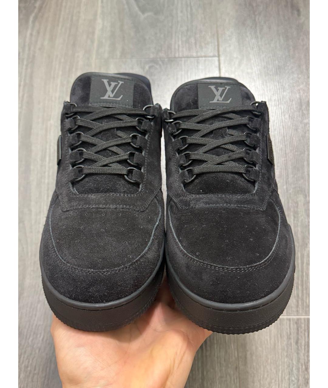 LOUIS VUITTON Черные замшевые низкие кроссовки / кеды, фото 2