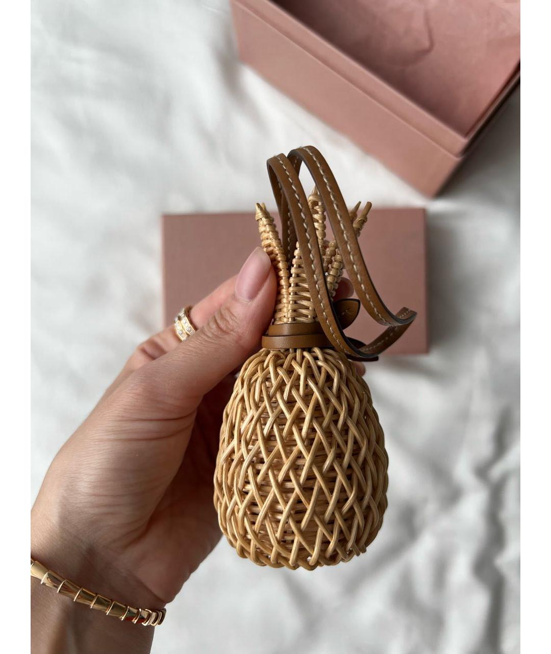 MIU MIU Бежевый брелок, фото 5