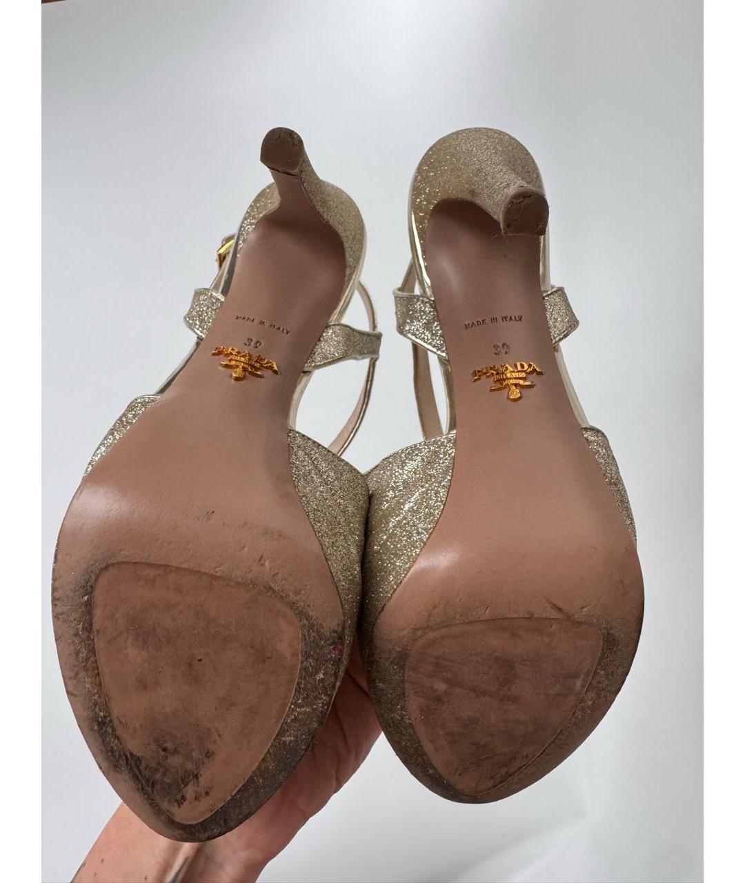 PRADA Золотые кожаные босоножки, фото 5