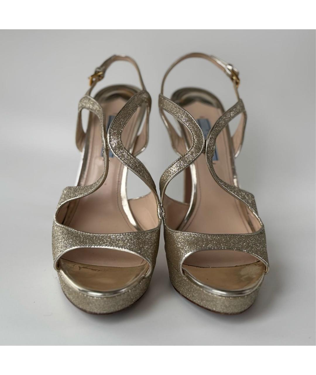 PRADA Золотые кожаные босоножки, фото 2