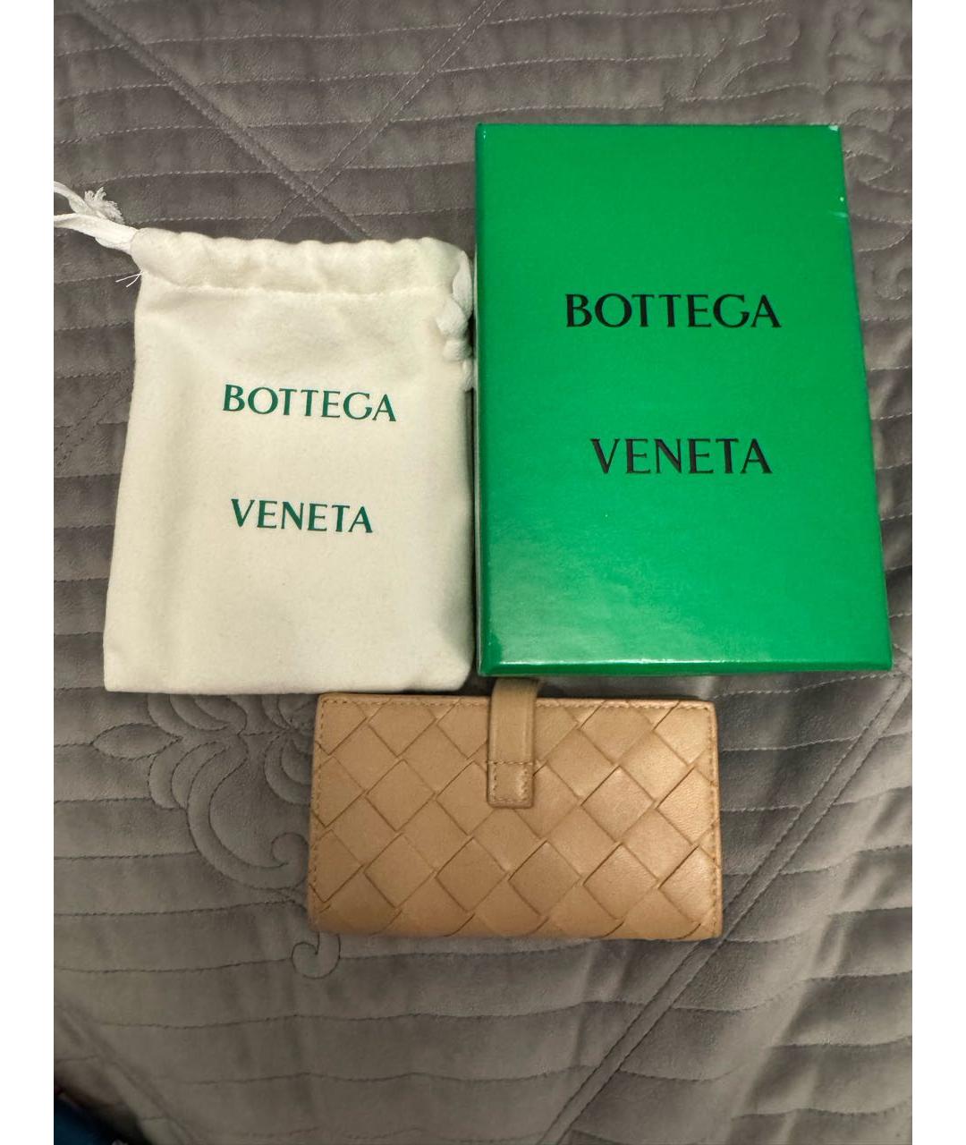 BOTTEGA VENETA Бежевая ключница, фото 2