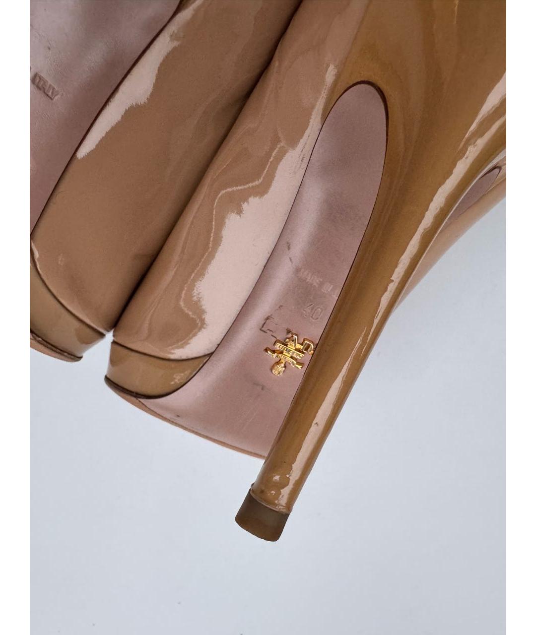 PRADA Бежевые туфли из лакированной кожи, фото 8