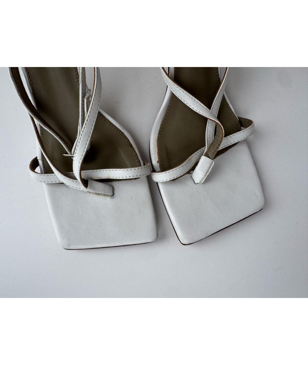 BOTTEGA VENETA Белые кожаные босоножки, фото 6