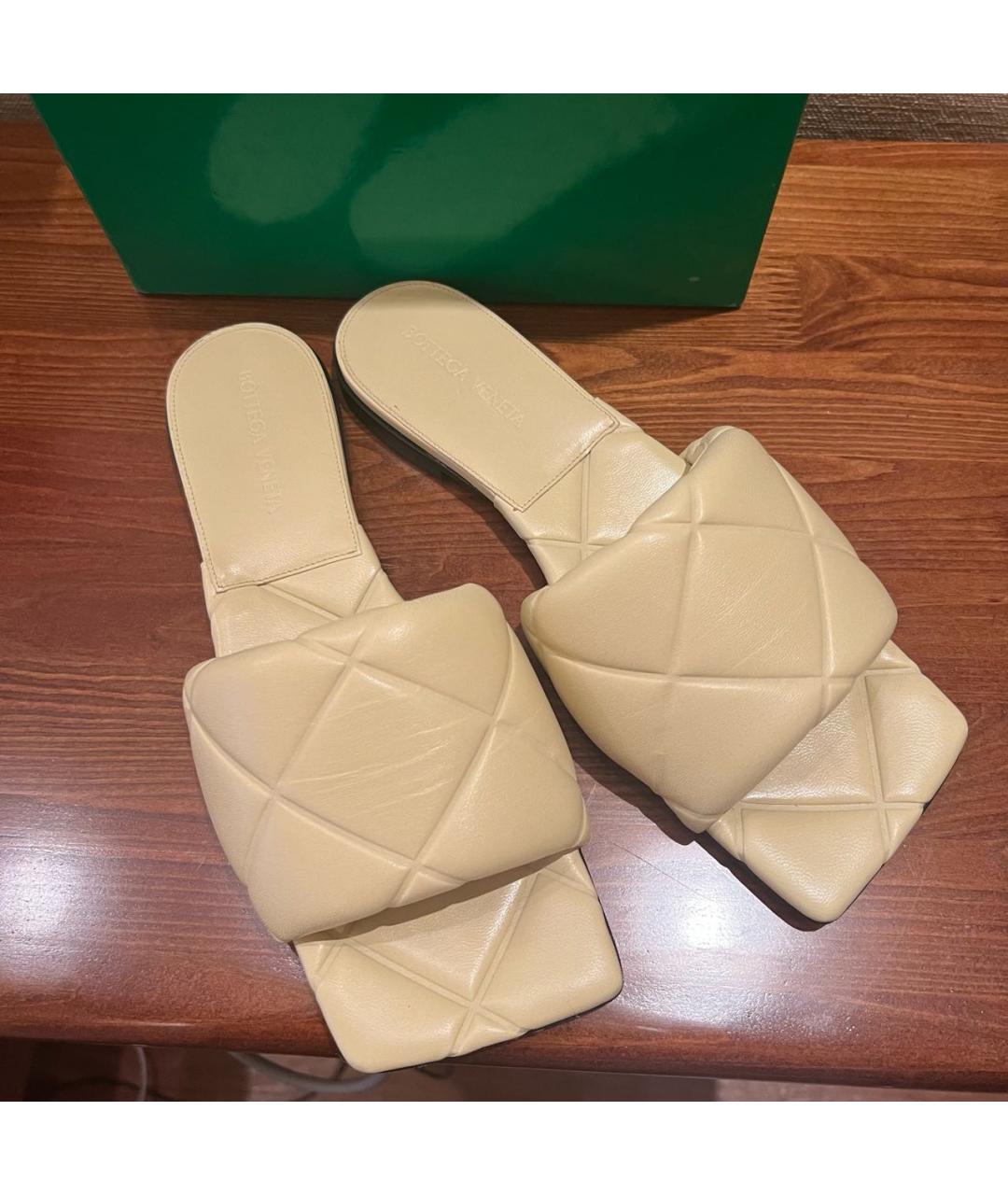 BOTTEGA VENETA Желтые кожаные шлепанцы, фото 3