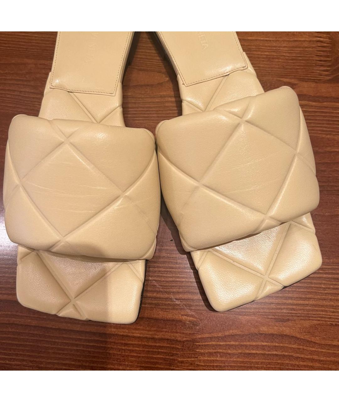 BOTTEGA VENETA Желтые кожаные шлепанцы, фото 6