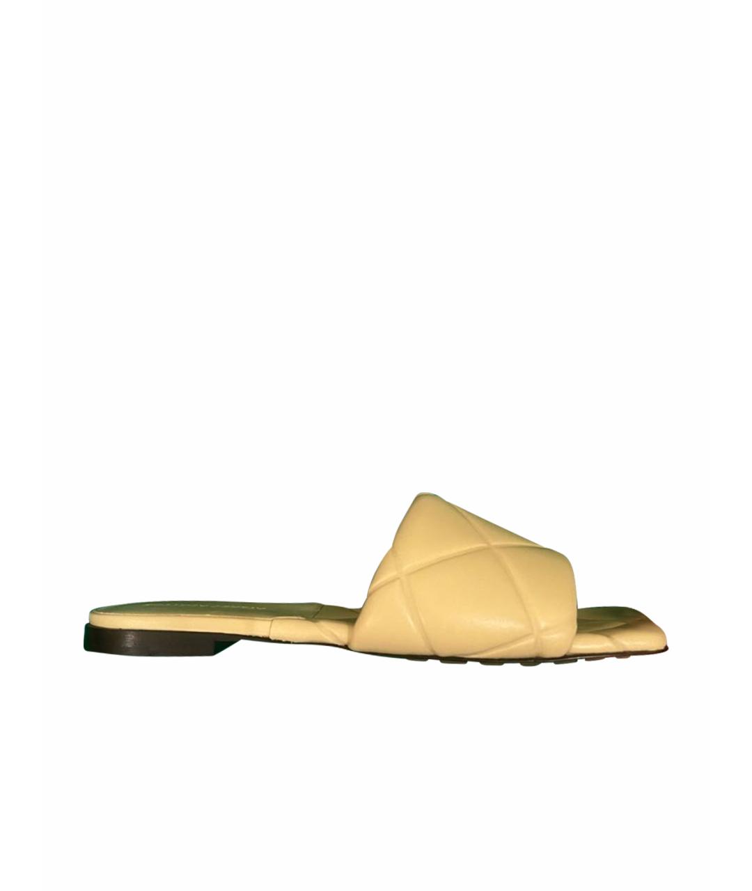 BOTTEGA VENETA Желтые кожаные шлепанцы, фото 1