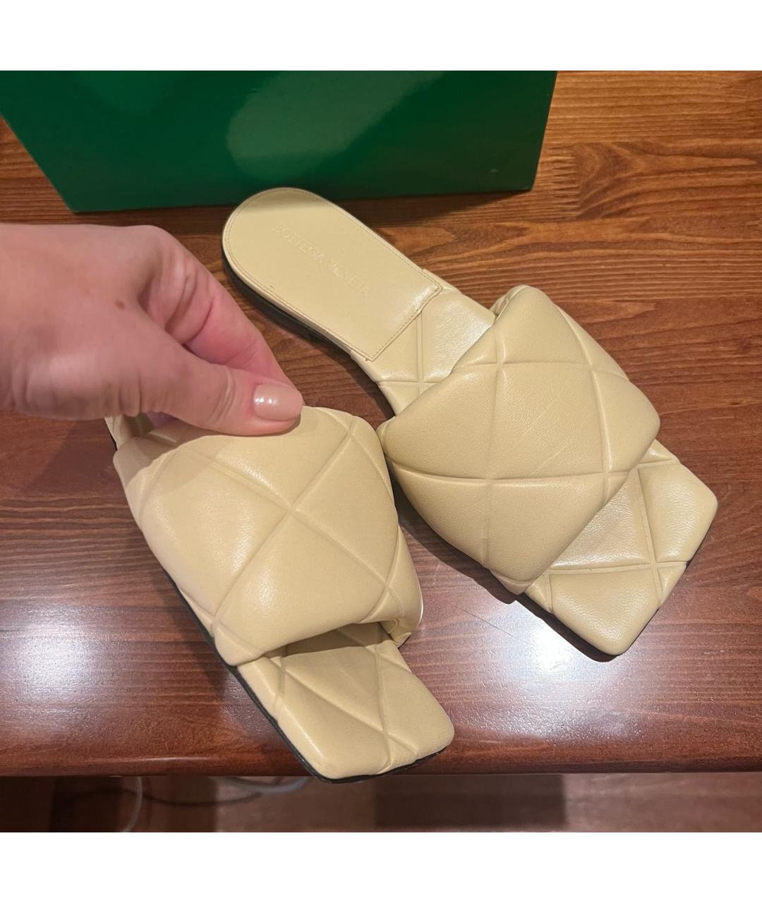 BOTTEGA VENETA Желтые кожаные шлепанцы, фото 4