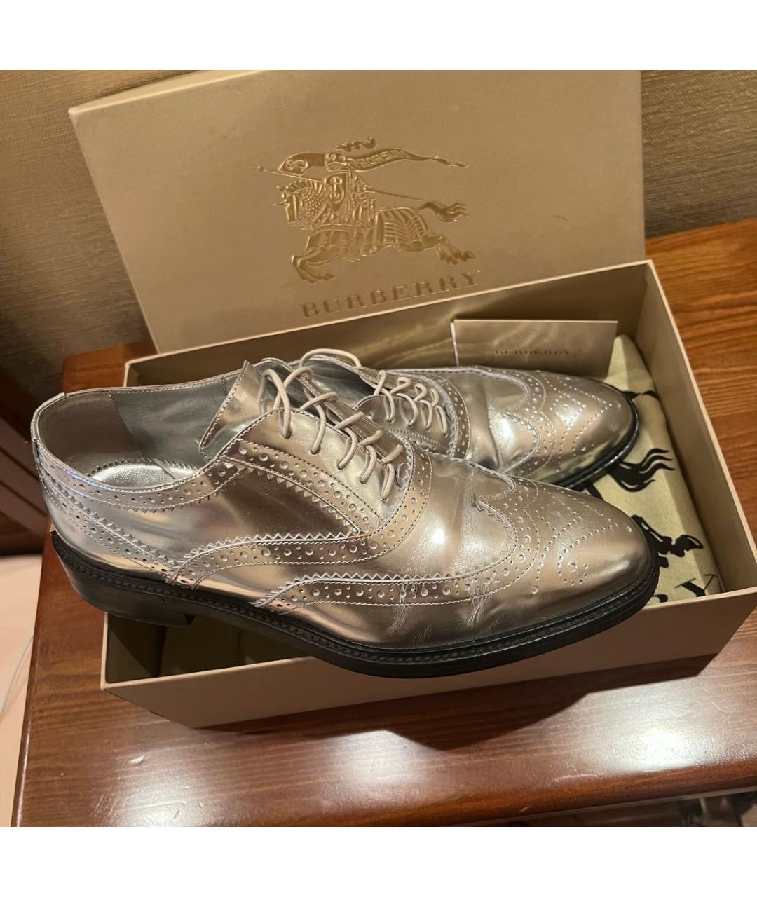 BURBERRY Серебряные кожаные брогги и оксфорды, фото 2