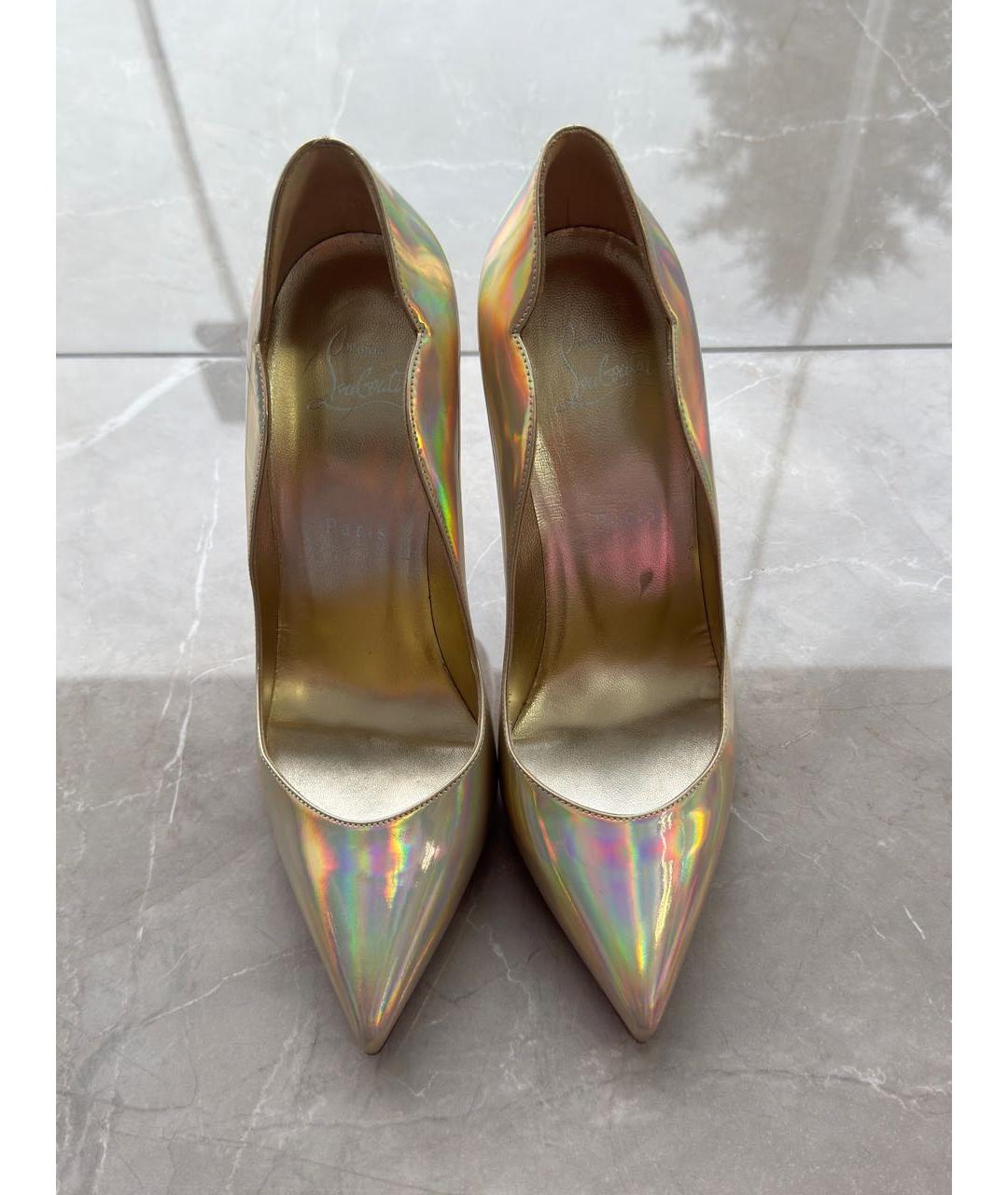 CHRISTIAN LOUBOUTIN Золотые туфли из лакированной кожи, фото 2