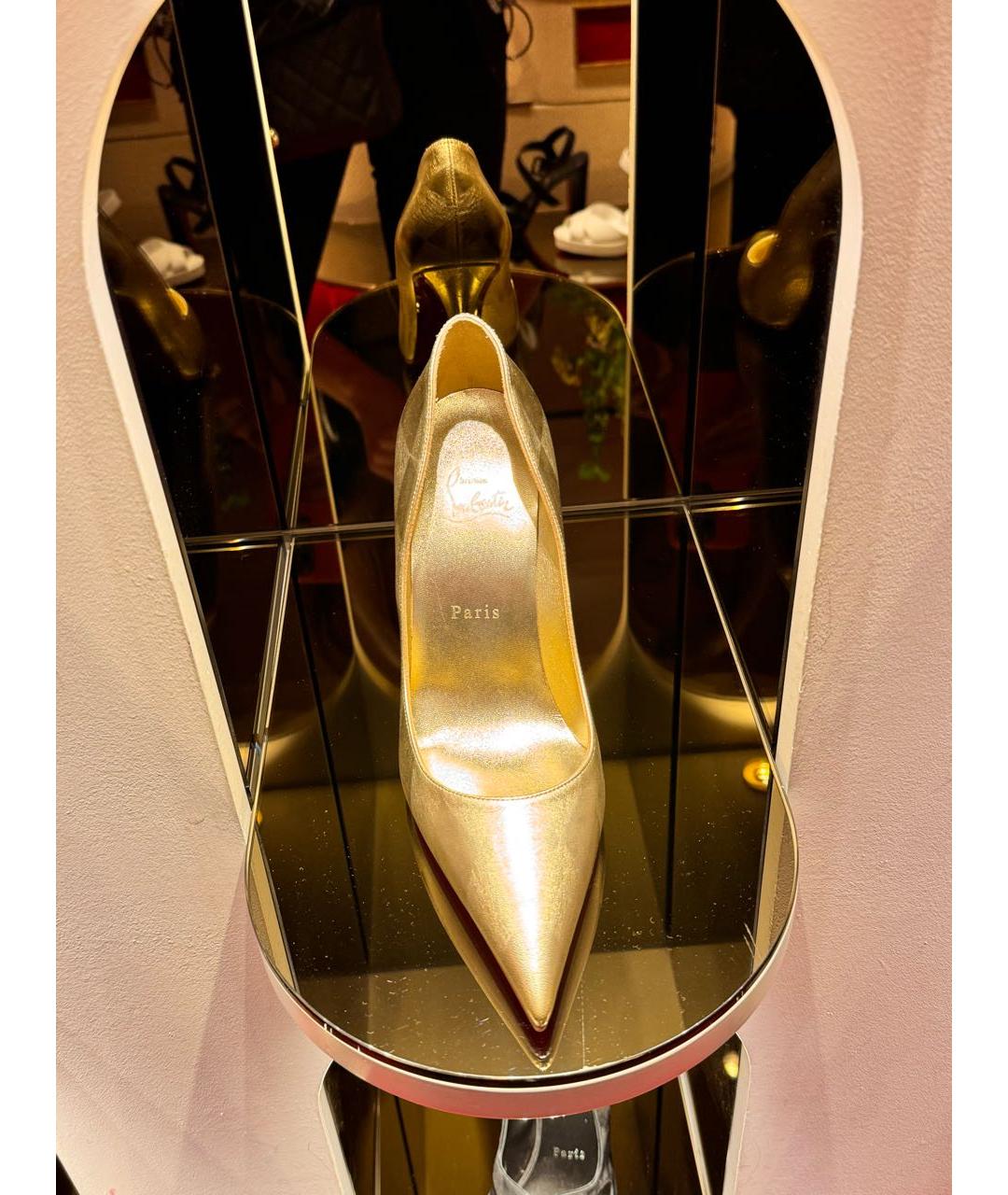 CHRISTIAN LOUBOUTIN Золотые туфли из лакированной кожи, фото 6