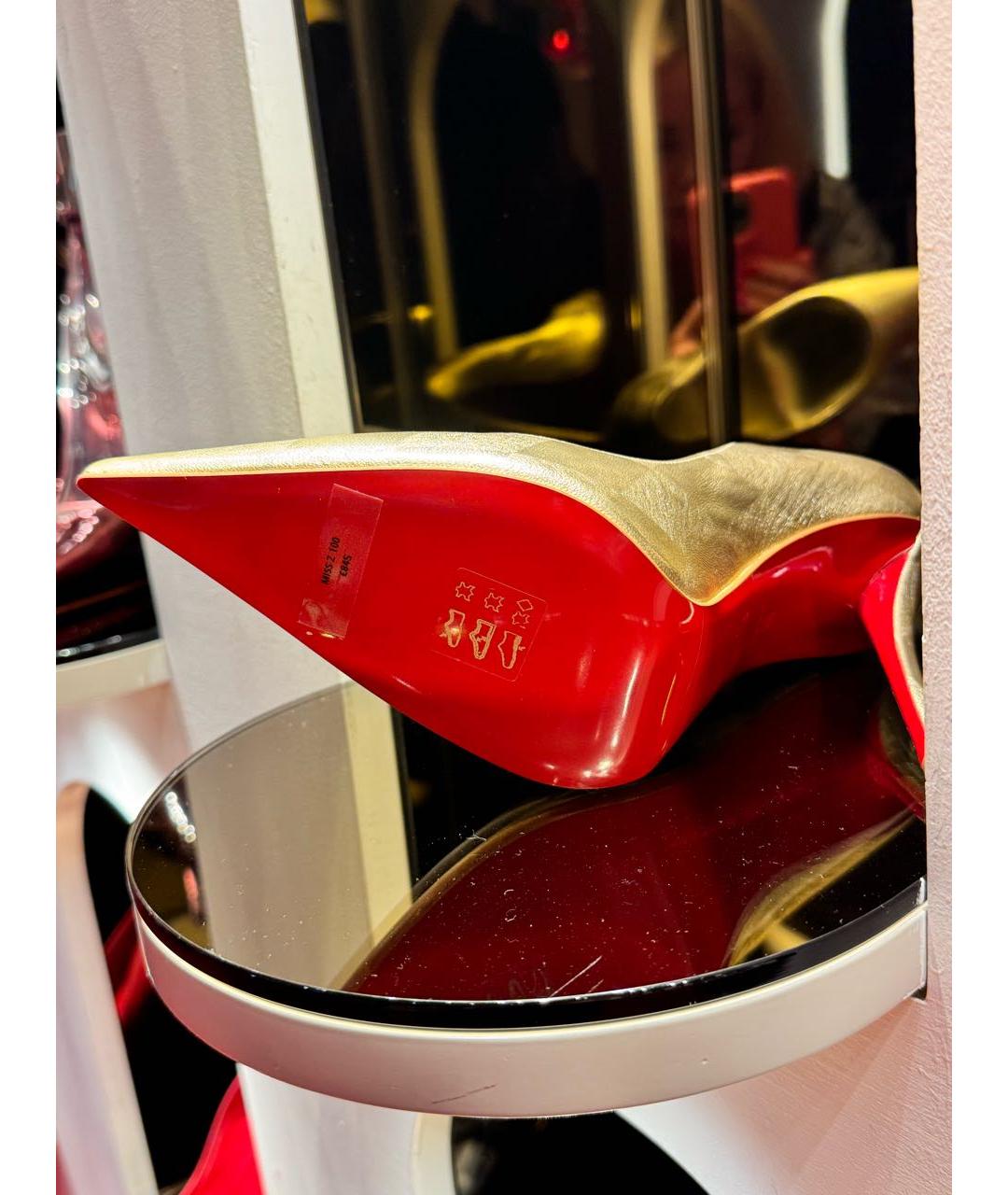CHRISTIAN LOUBOUTIN Золотые туфли из лакированной кожи, фото 4