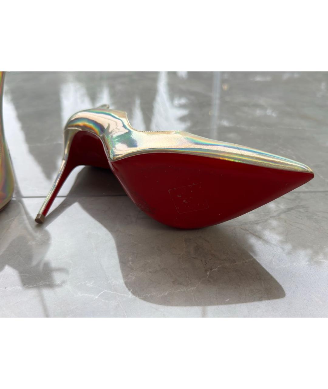 CHRISTIAN LOUBOUTIN Золотые туфли из лакированной кожи, фото 5