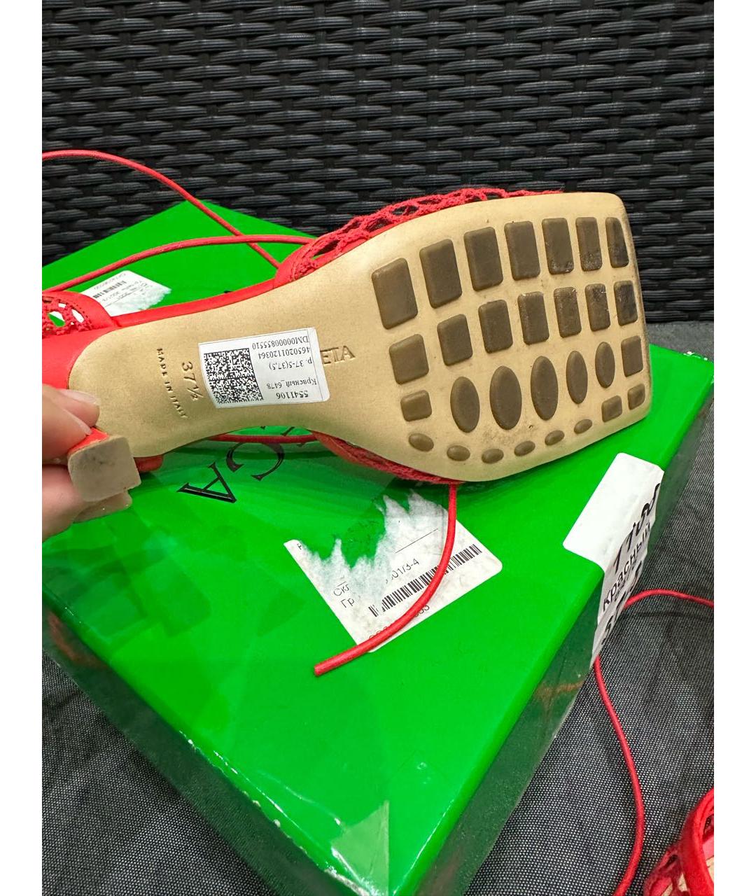 BOTTEGA VENETA Красные текстильные босоножки, фото 5