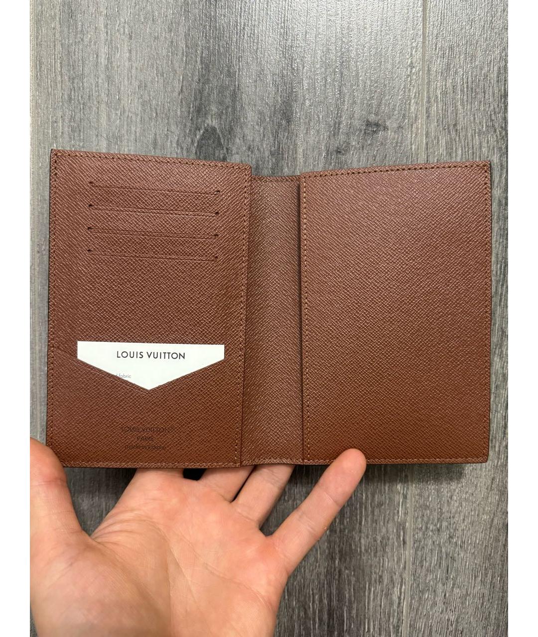 LOUIS VUITTON Коричневый кошелек, фото 6