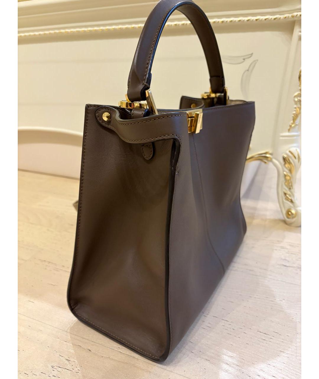 FENDI Коричневая кожаная сумка с короткими ручками, фото 2