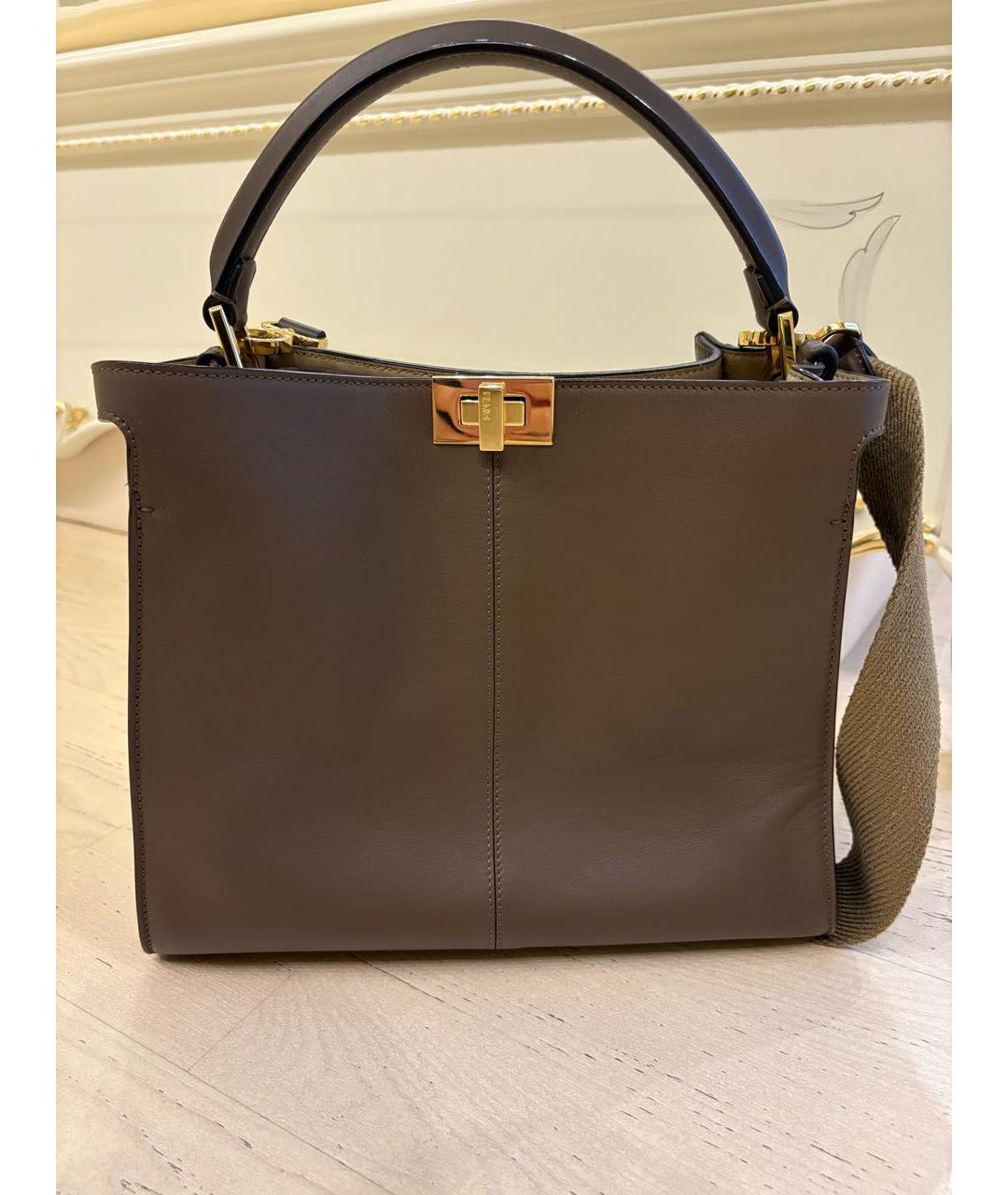 FENDI Коричневая кожаная сумка с короткими ручками, фото 9