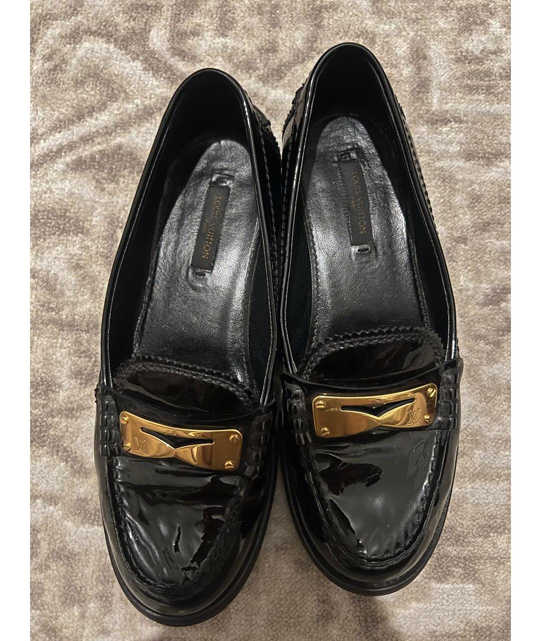 LOUIS VUITTON Черные лоферы из лакированной кожи, фото 3