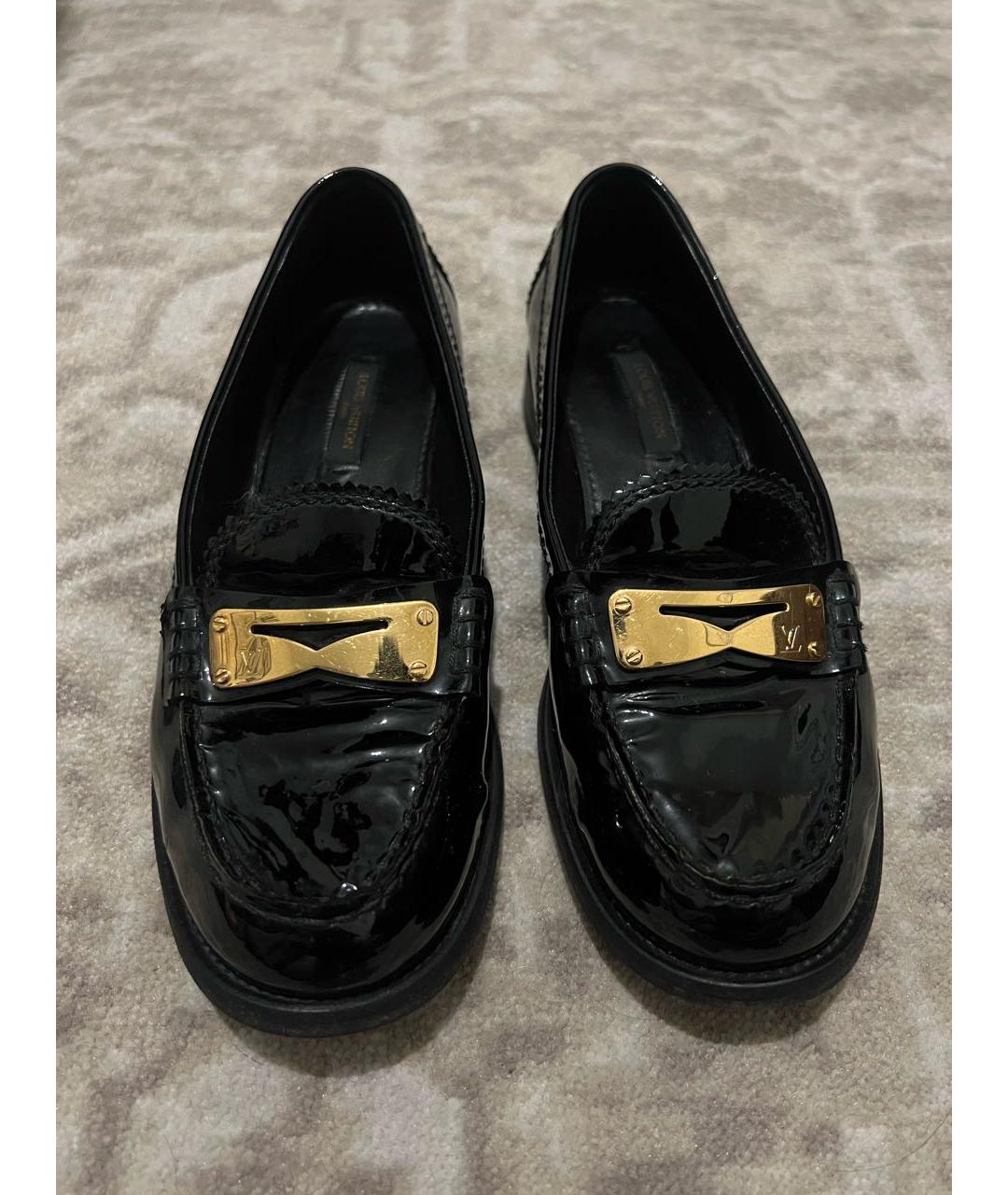 LOUIS VUITTON Черные лоферы из лакированной кожи, фото 2