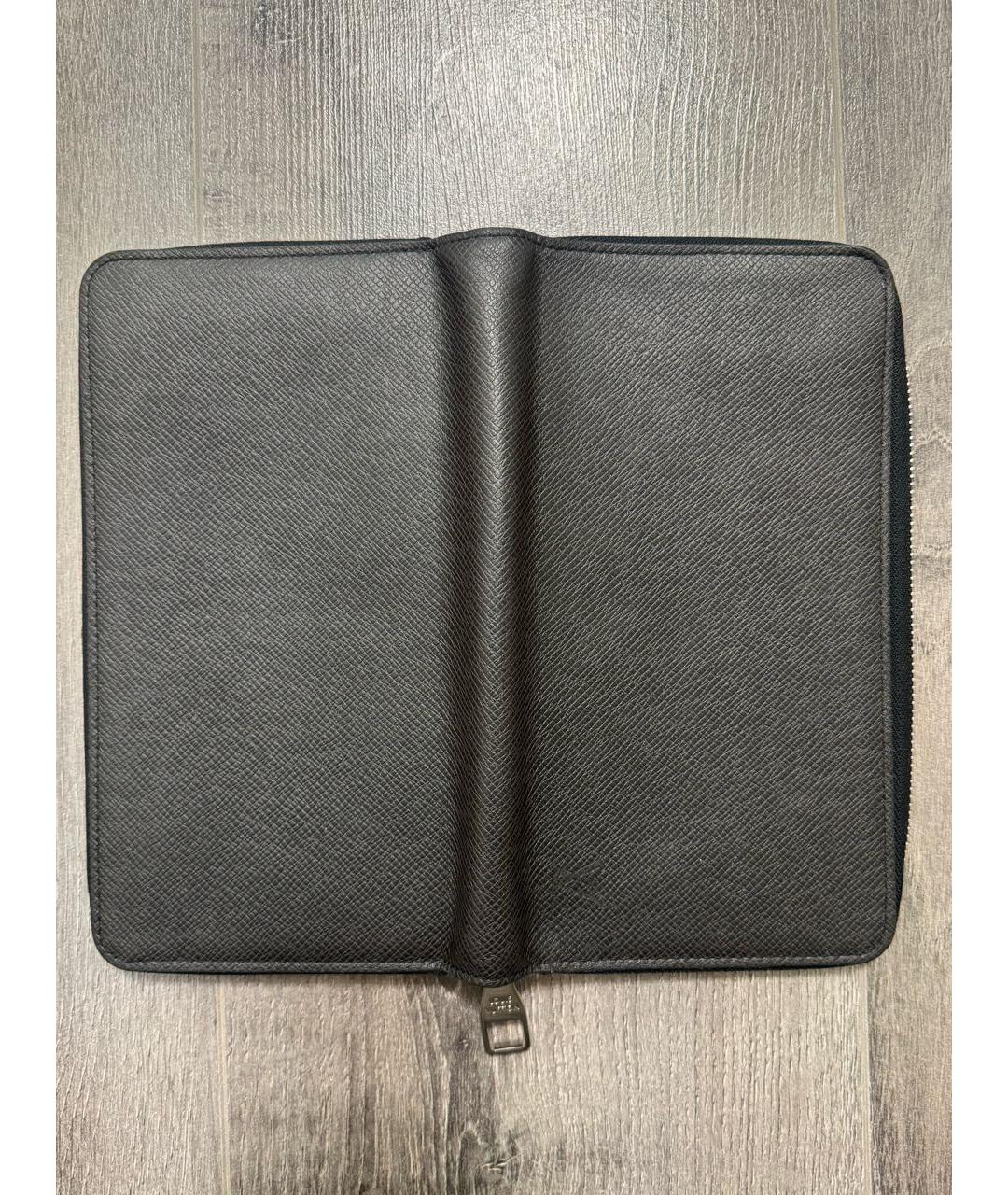 LOUIS VUITTON Черный кожаный кошелек, фото 3