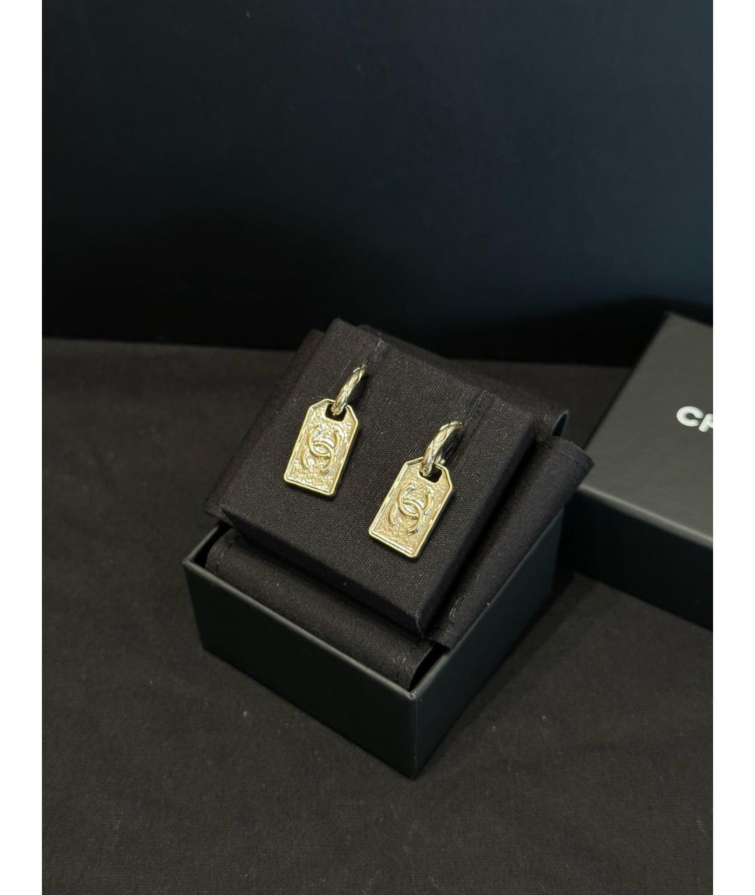 CHANEL Золотые металлические серьги, фото 6