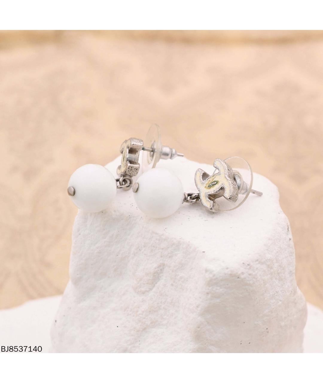 CHANEL Белые металлические серьги, фото 4