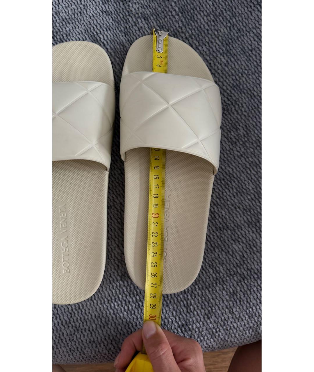 BOTTEGA VENETA Бежевые резиновые шлепанцы, фото 6