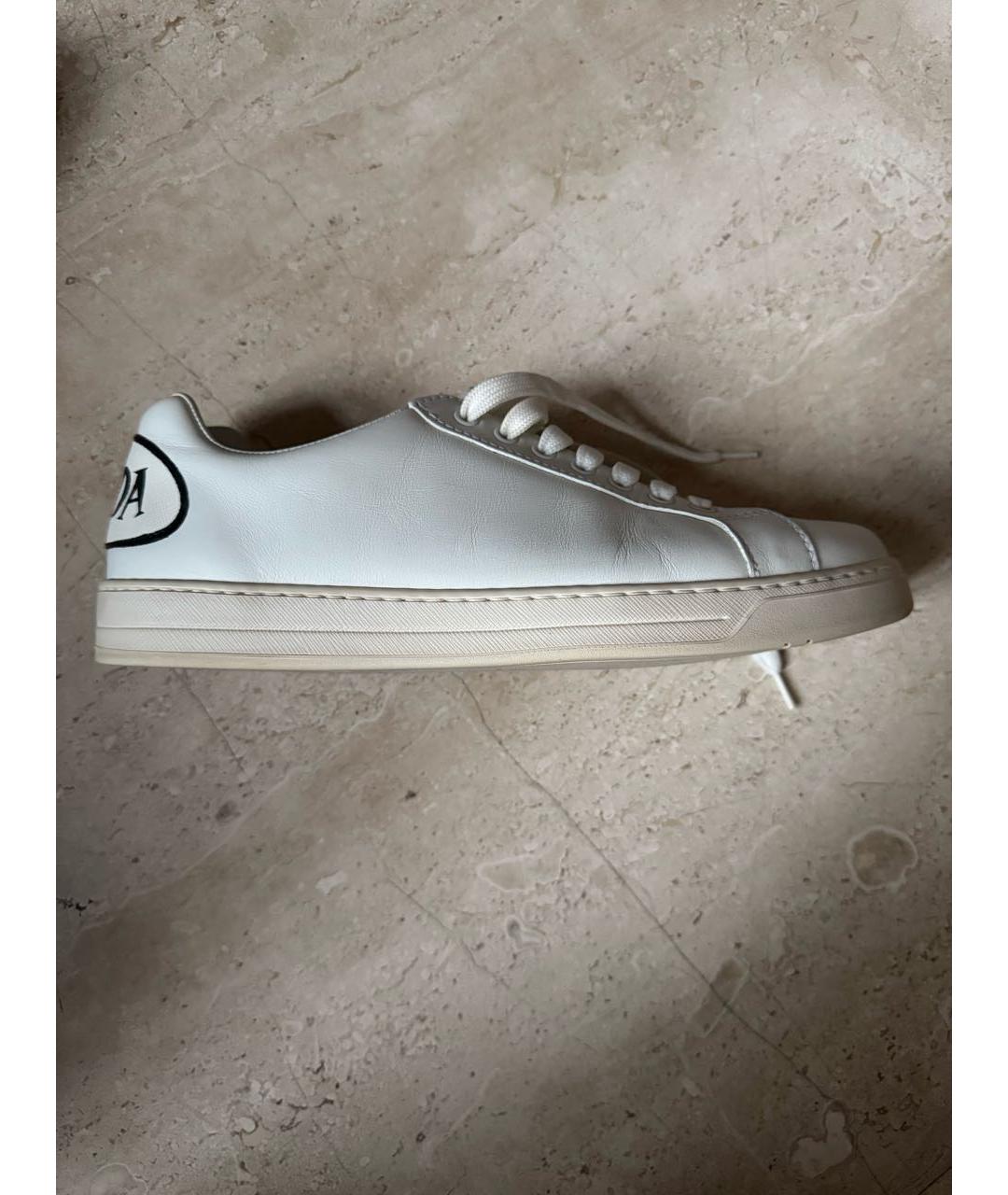 PRADA Белые кожаные низкие кроссовки / кеды, фото 6