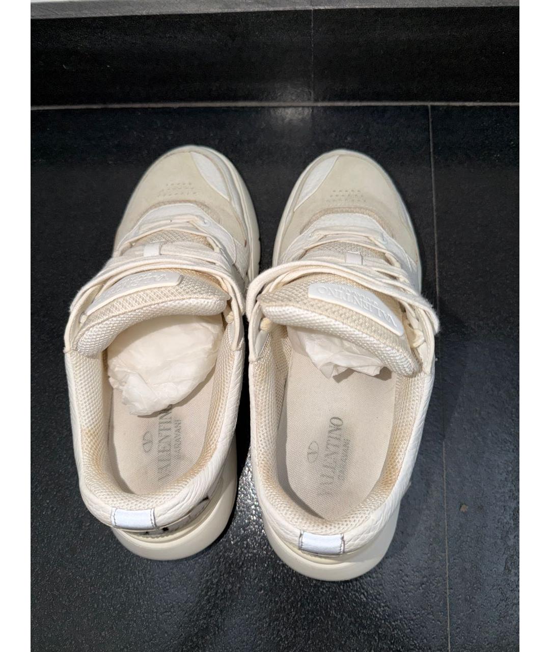 VALENTINO Белые кожаные низкие кроссовки / кеды, фото 3